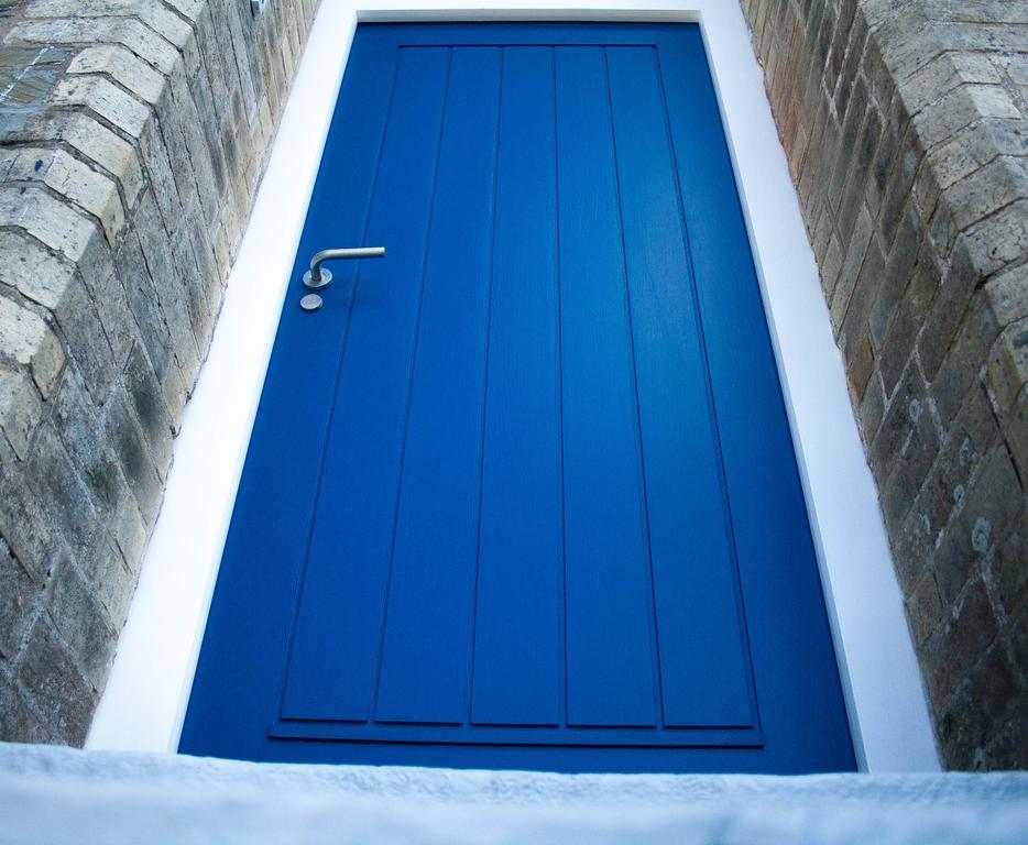 The Blue Door Bed & Breakfast 4*